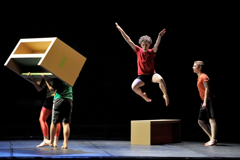 City life, par la Compagnie Orteils de sable